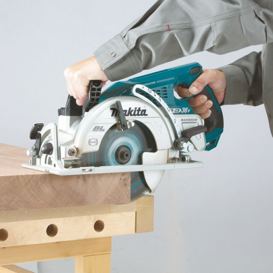 Makita Circular Saw 2x18V 190mm DRS780Z