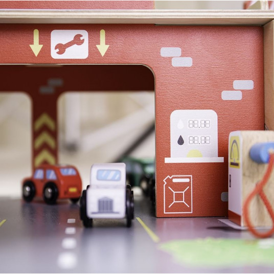 Miesto automobilių garažas "Park&Play" JT153