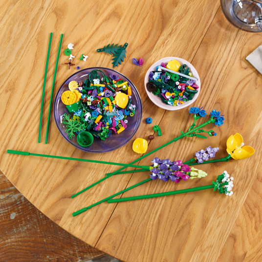 LEGO® 10313 ICONS Laukinių gėlių puokštė