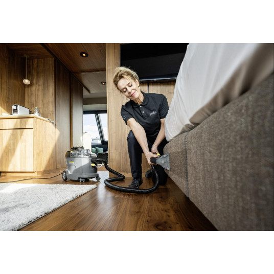 Plaunantis siurblys Karcher Puzzi 8/1 (1.100-240.0)