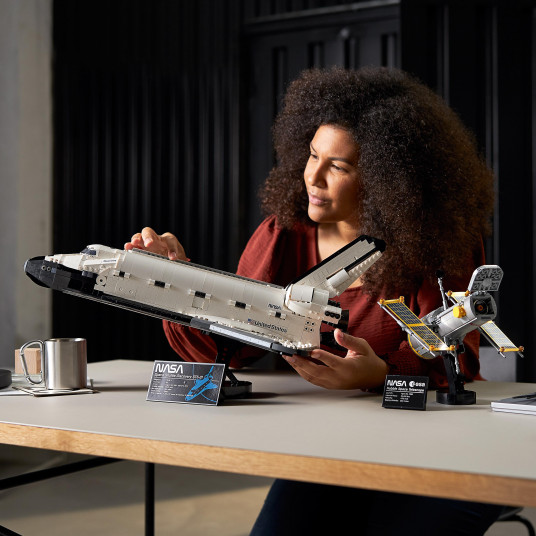 LEGO® 10283 ICONS NASA daugkartinis erdvėlaivis „Discovery“