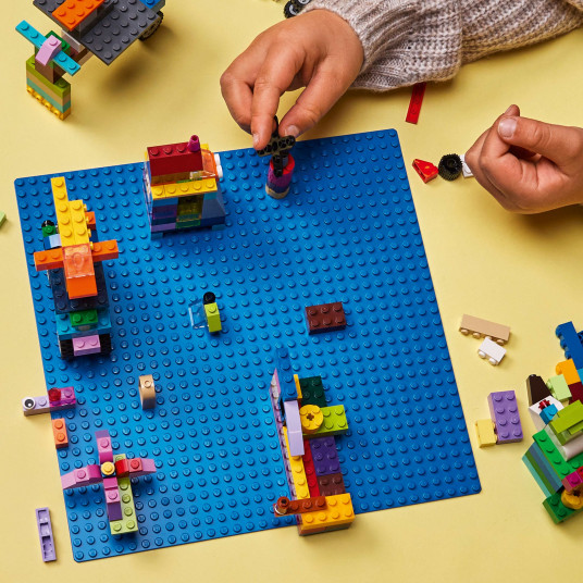 LEGO® 11025 CLASSIC Mėlyna pagrindo plokštelė