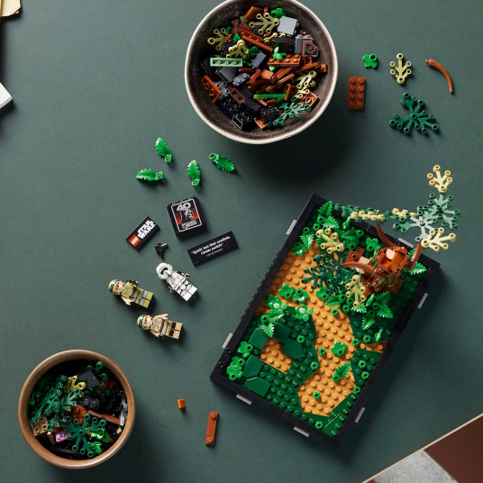 LEGO® 75353 Star Wars™ Endoro™ greitaeigio motociklo gaudynių diorama