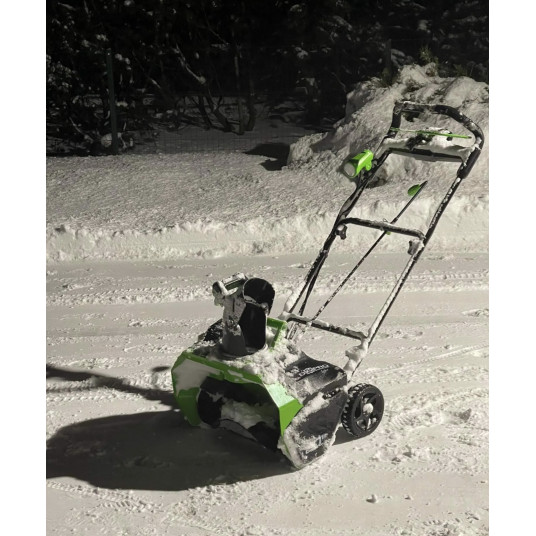 Akumuliatorinis sniego valytuvas Greenworks GD40STK4X, 40 V, (2x4.0Ah + krov.)