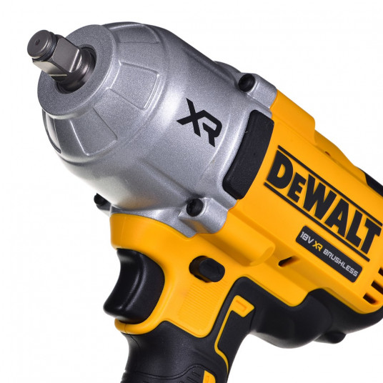 Smūginis veržliaraktis 1/2" 18V 2x5,0Ah DCF900P2T-QW DEWALT