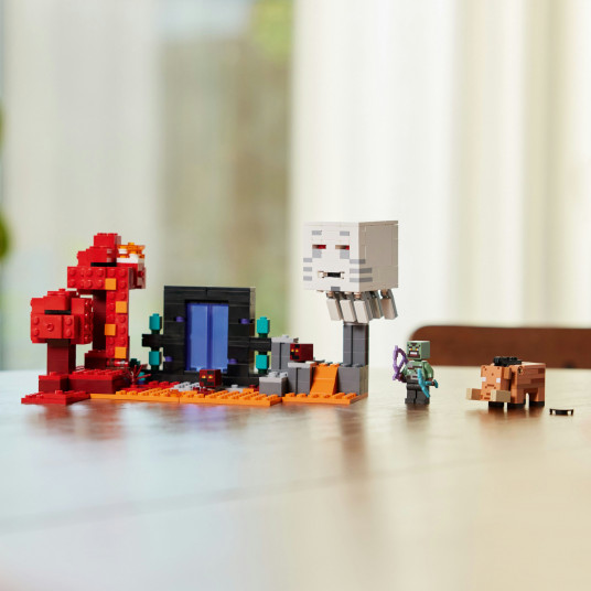 LEGO® 21255 Minecraft® Pasala „Nether“ portale