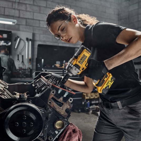 DEWALT DCF892NT-XJ elektrinis atsuktuvas arba smūginis įrankis 2000 RPM Juoda, Geltona