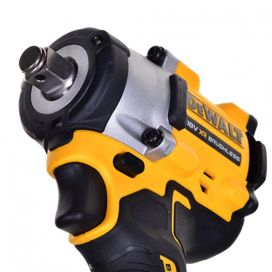Smūginis veržliaraktis 1/2" 18V 2x2,0Ah DCF921D2T DEWALT