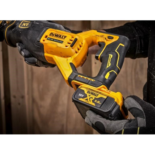 Stūmoklinis pjūklas 18V DCS382NT DEWALT