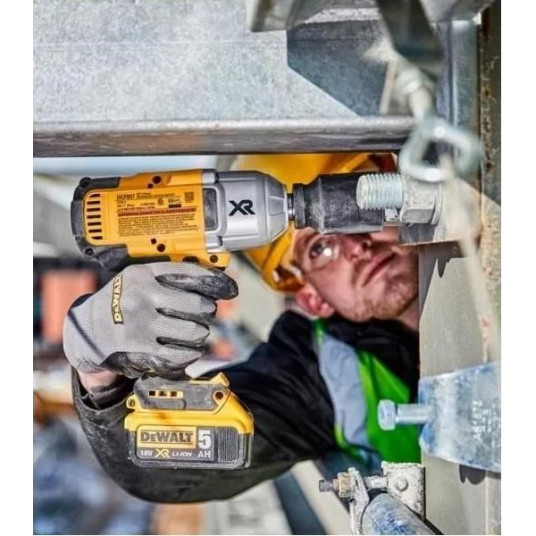 Smūginis veržliaraktis 18V 950Nm 3/4" DCF897N DEWALT