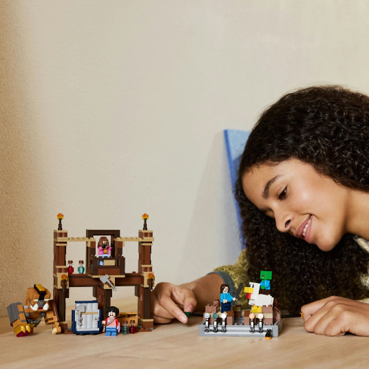 LEGO® 21272 Minecraft® Miško dvaro kovų ringas