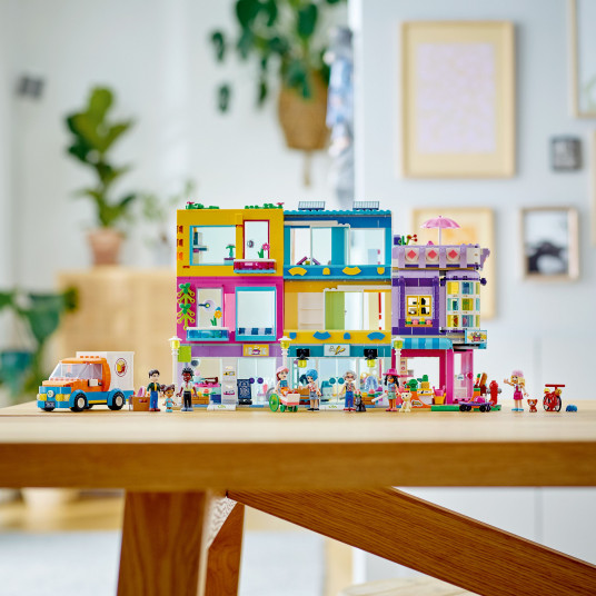 LEGO® 41704 FRIENDS Pagrindinės gatvės pastatas