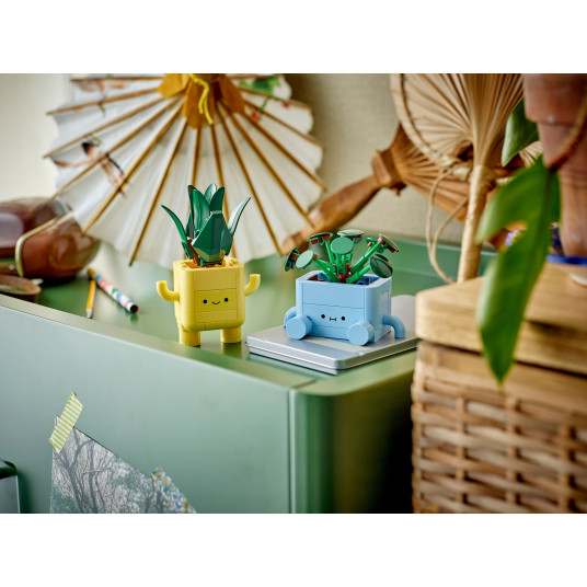 „LEGO® 10349 Botanicals“ linksmi augalai