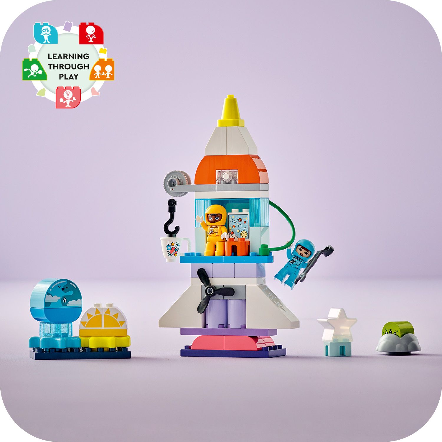 LEGO® DUPLO® kosmoselaeva komplekt, mille üle uhke olla