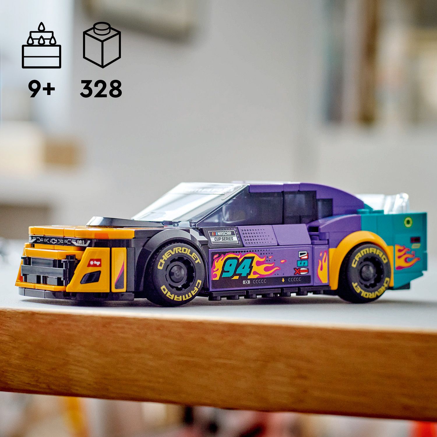 Hämmastav LEGO® kingitus NASCAR®-i fännidele