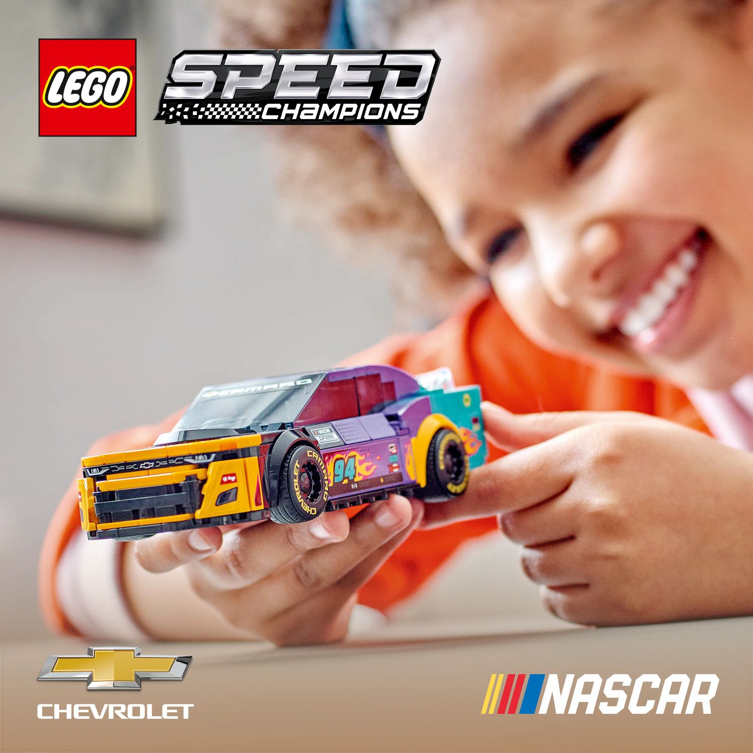 Sukurkite NASCAR® automobilį iš LEGO® kaladėlių
